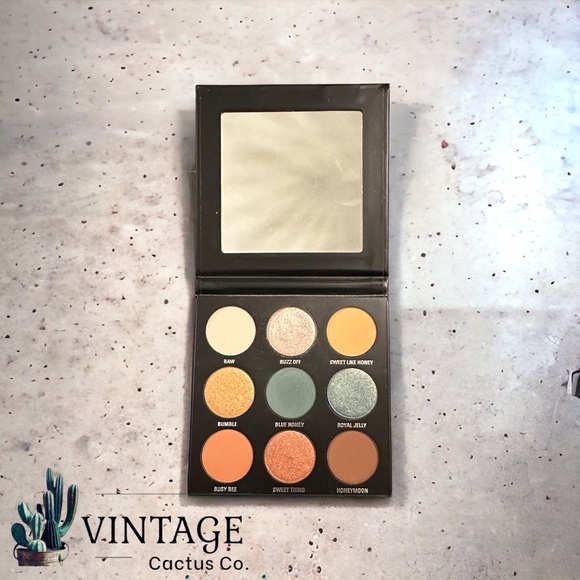Kylie Cosmetics The Blue Honey Eyeshadow Palette! - Picture 1 of 3